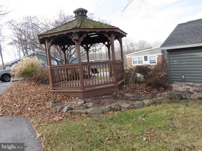 295 Pine Grove Road Hanover, PA 17331 - Photo 5 of 20