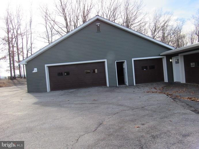 295 Pine Grove Road Hanover, PA 17331 - Photo 8 of 20