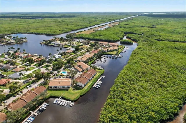 $394,900 | 206 Newport Drive, Unit 803, Naples, FL 34114