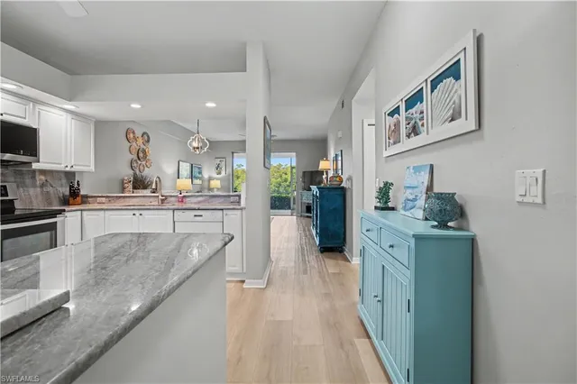 $394,900 | 206 Newport Drive, Unit 803, Naples, FL 34114