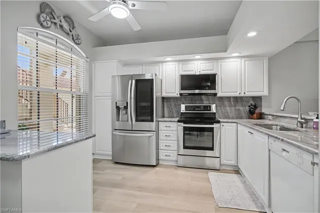 $394,900 | 206 Newport Drive, Unit 803, Naples, FL 34114