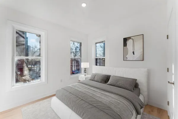 $3,046 | 306 Varick Street, Unit 2, Jersey City, NJ 07302