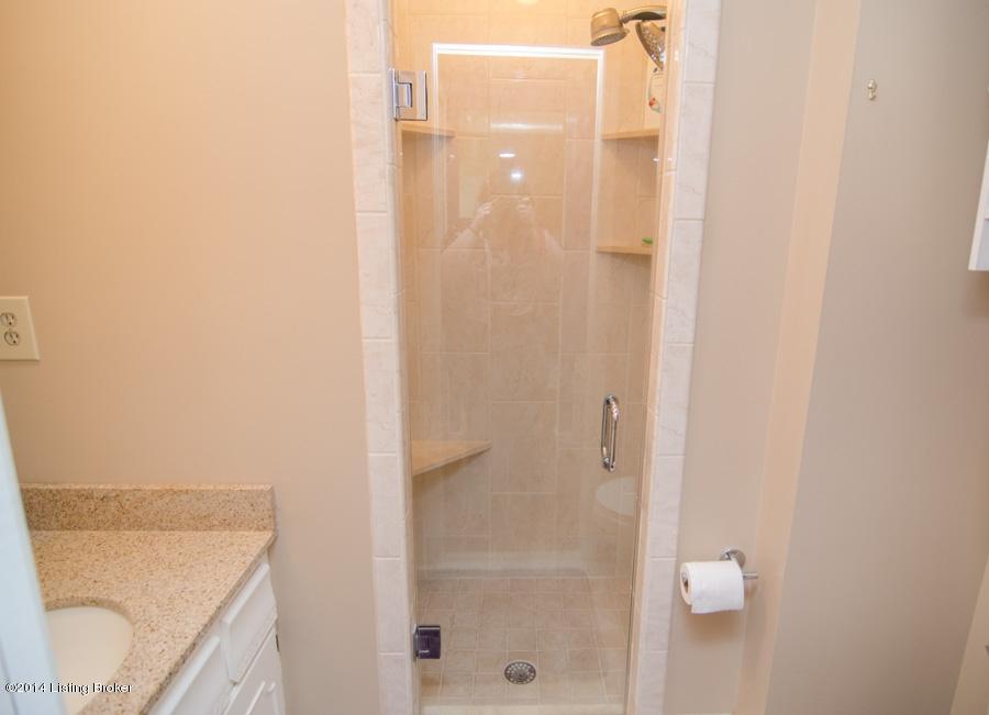 6810 Tottenham Road Louisville, KY 40207 - Photo 18 of 40 Master Bath