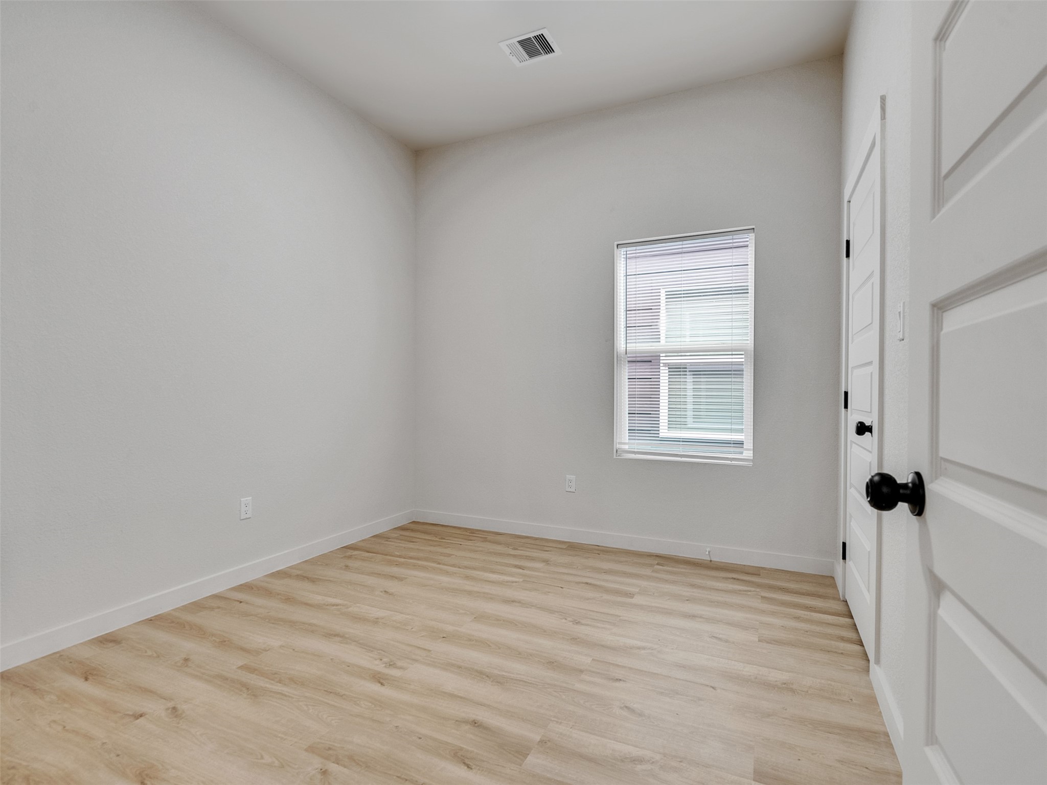9707 Cargill Street, Unit AB Houston, TX 77029 - Photo 21 of 32 a view of an empty room