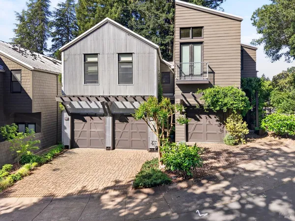 $998,000 | 544 Grove Street, Healdsburg, CA 95448