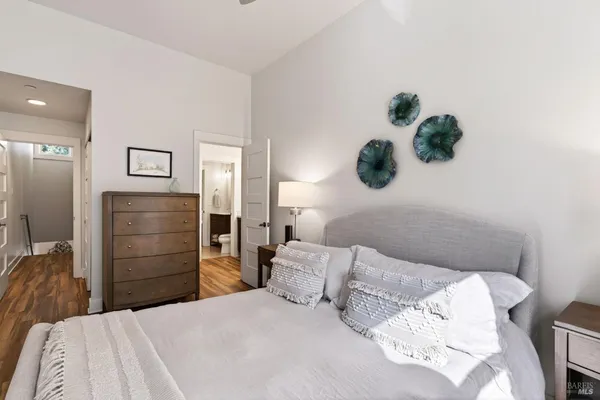 $998,000 | 544 Grove Street, Healdsburg, CA 95448
