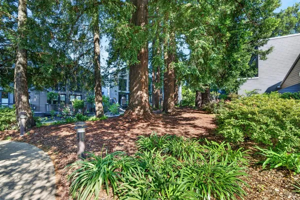 $998,000 | 544 Grove Street, Healdsburg, CA 95448