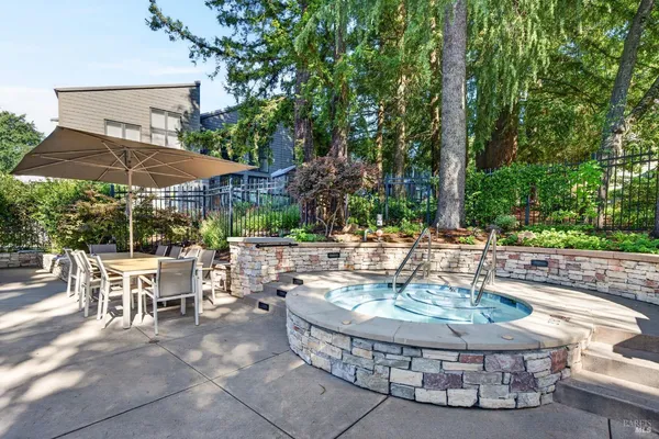 $998,000 | 544 Grove Street, Healdsburg, CA 95448