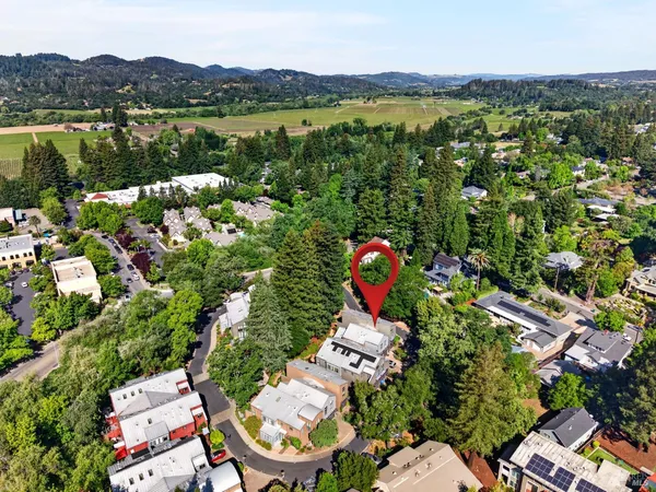 $998,000 | 544 Grove Street, Healdsburg, CA 95448