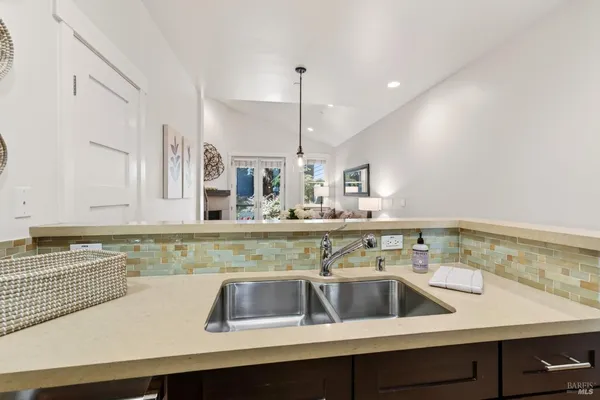 $998,000 | 544 Grove Street, Healdsburg, CA 95448