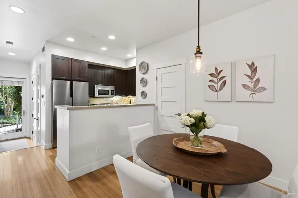 $998,000 | 544 Grove Street, Healdsburg, CA 95448