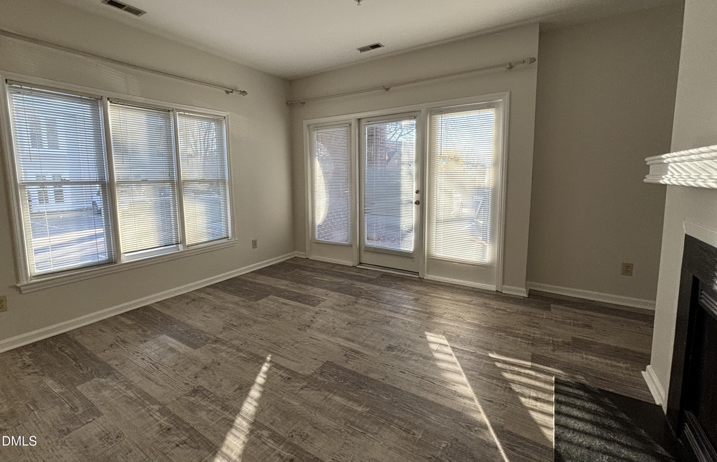 1001 Brighthurst Drive, Unit 106 Raleigh, NC 27605 - Photo 8 of 17 IMG_8030