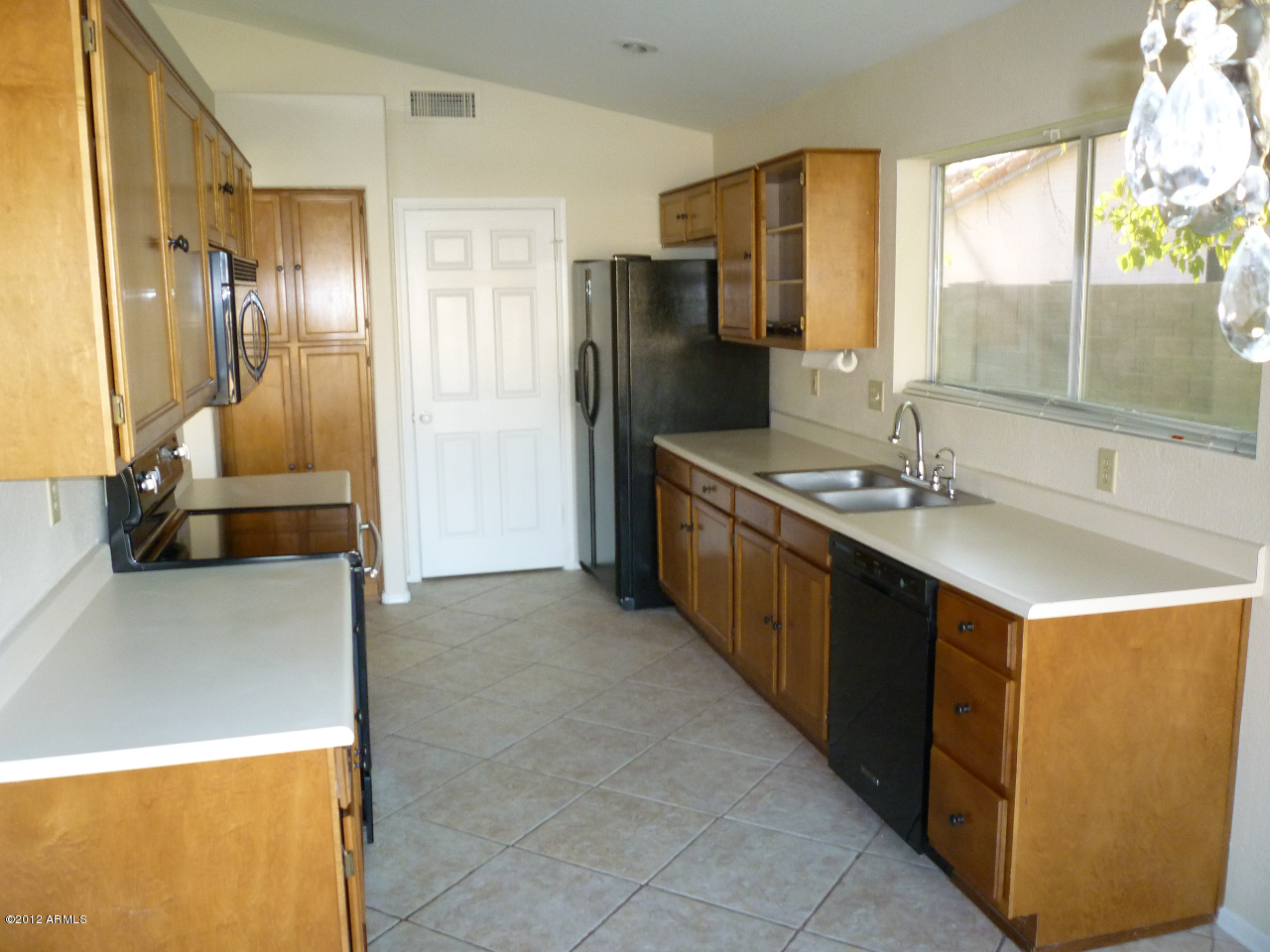 530 West Tumbleweed Road Gilbert, AZ 85233 - Photo 8 of 28 530 W Tumbleweed Rd Gilbert 017