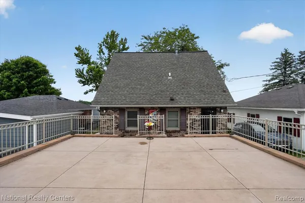 $579,000 | 9450 Dexter-Pinckney Road, Pinckney, MI 48169