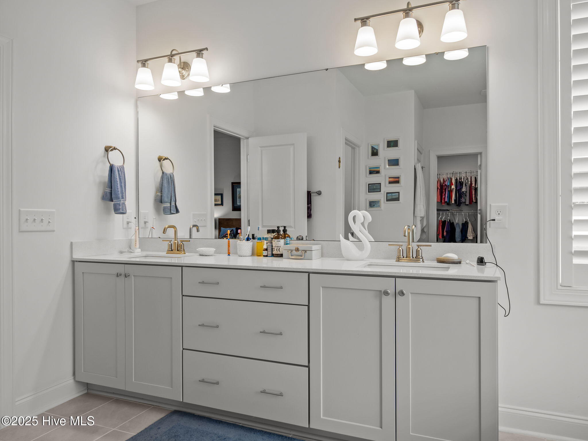 233 Coastline Circle Cedar Point, NC 28584 - Photo 21 of 42 Primary vanity