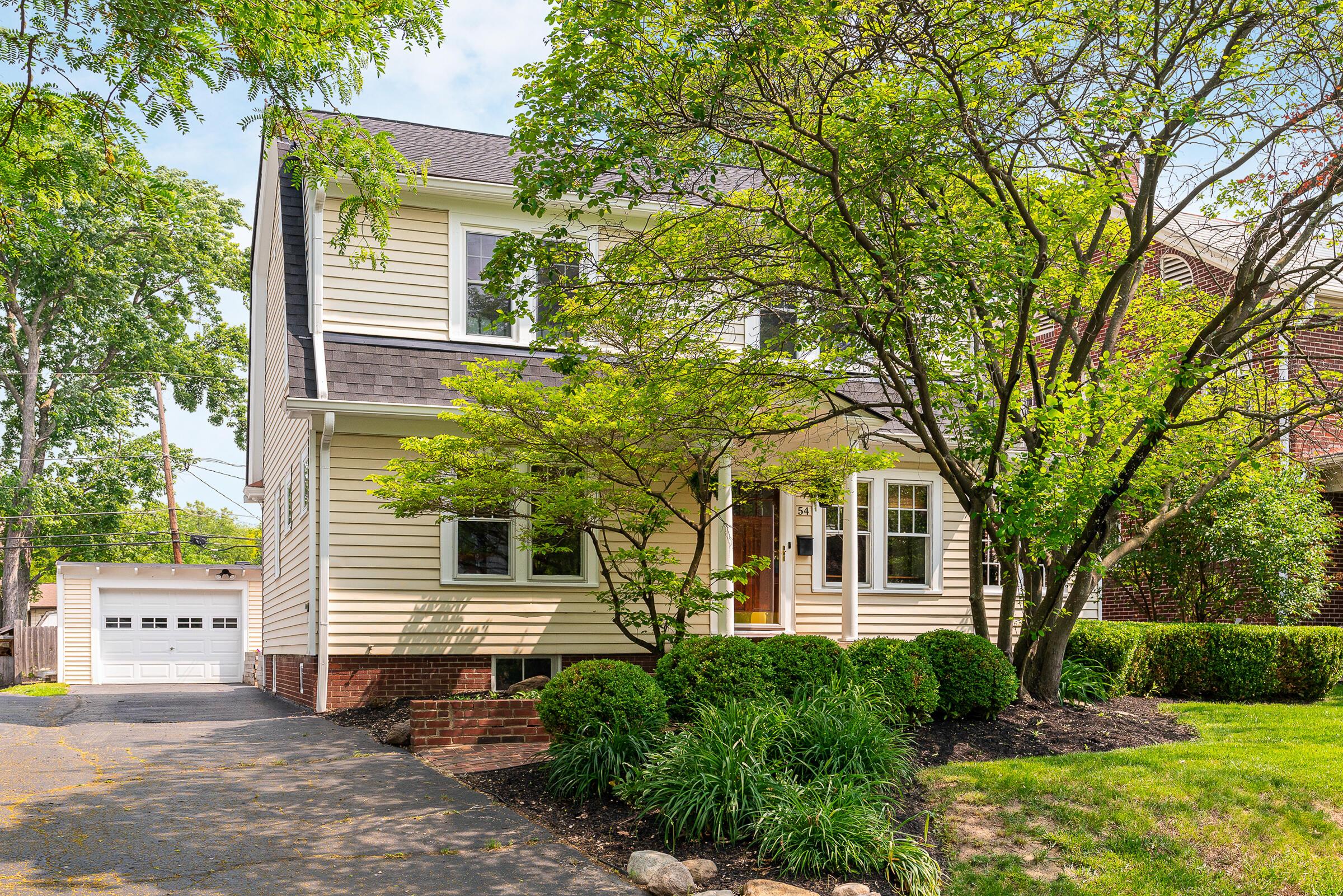 54 Winthrop Road Columbus, OH 43214 - Photo 1 of 44 54 Winthrop
