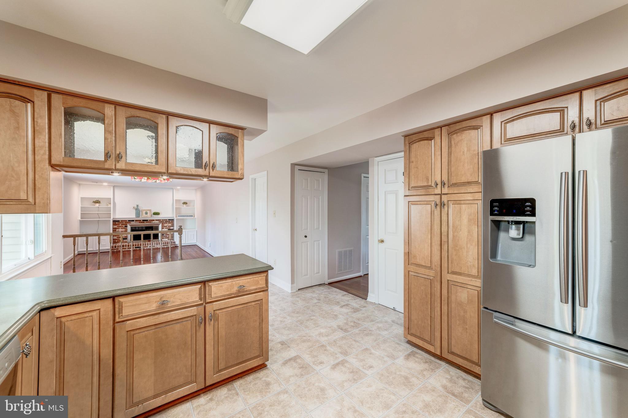 8326 Lindside Way Springfield, VA 22153 - Photo 14 of 48 KITCHEN