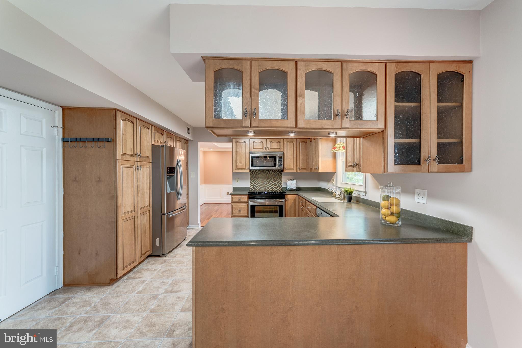 8326 Lindside Way Springfield, VA 22153 - Photo 15 of 48 KITCHEN