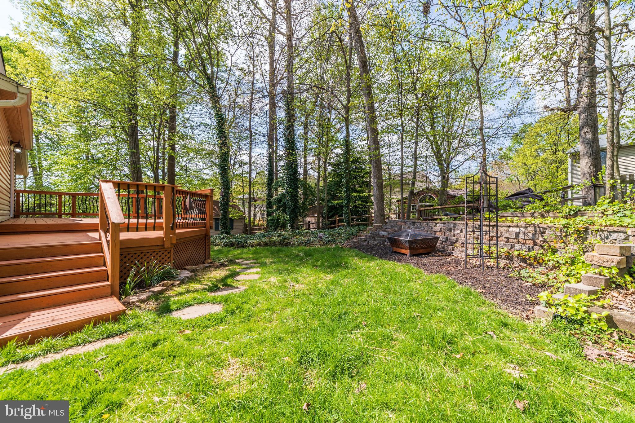 8326 Lindside Way Springfield, VA 22153 - Photo 24 of 48 BACK YARD