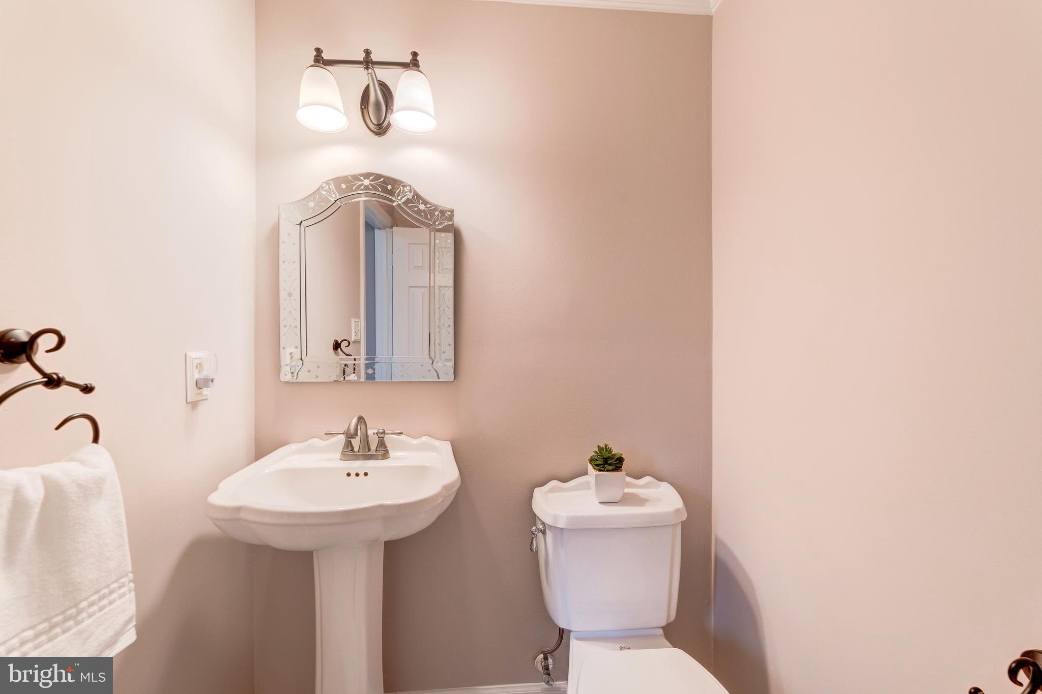 8326 Lindside Way Springfield, VA 22153 - Photo 28 of 48 POWDER BATH, MAIN LEVEL