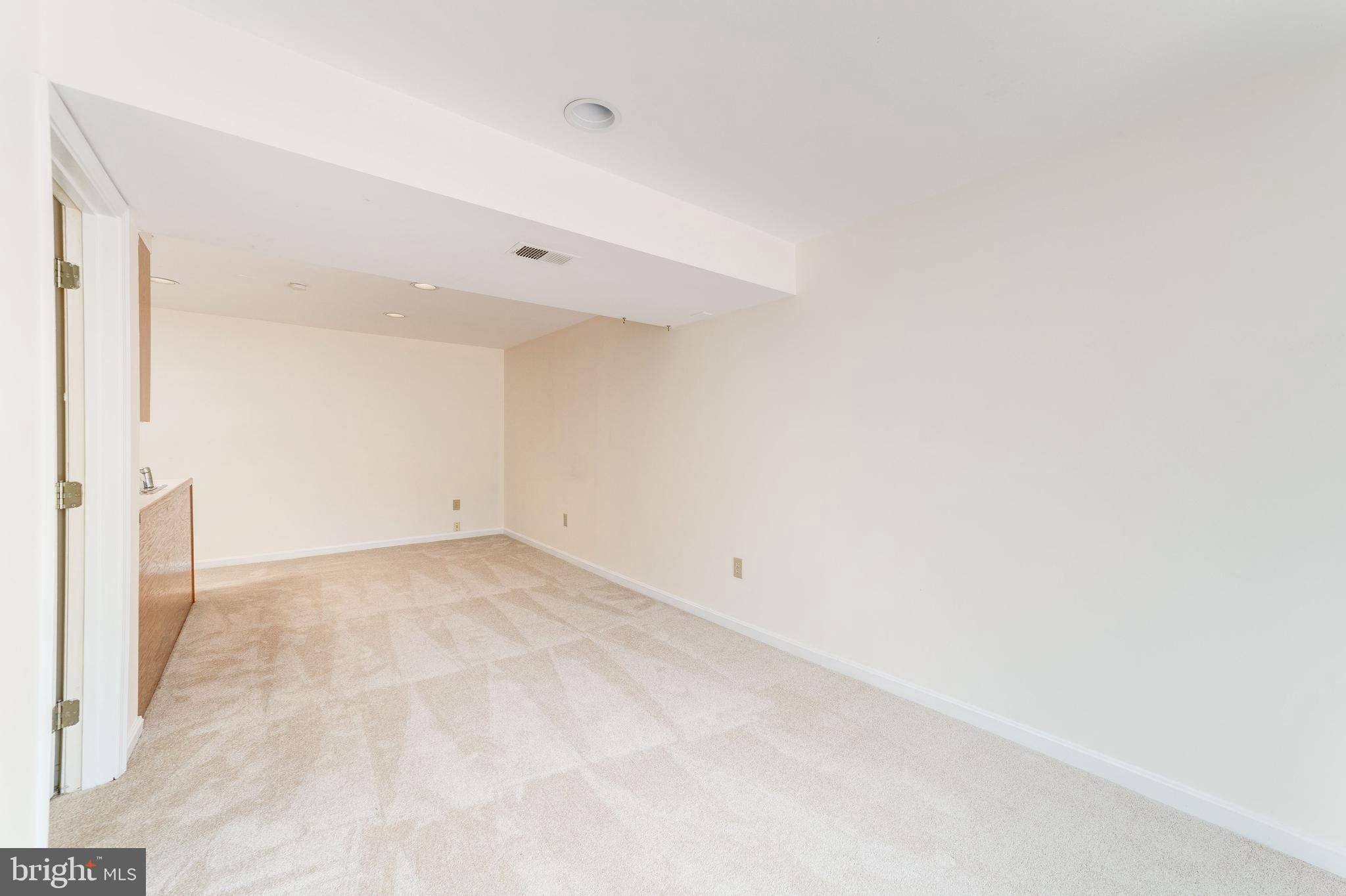 8326 Lindside Way Springfield, VA 22153 - Photo 44 of 48 RECREATION/LIVING AND DINING