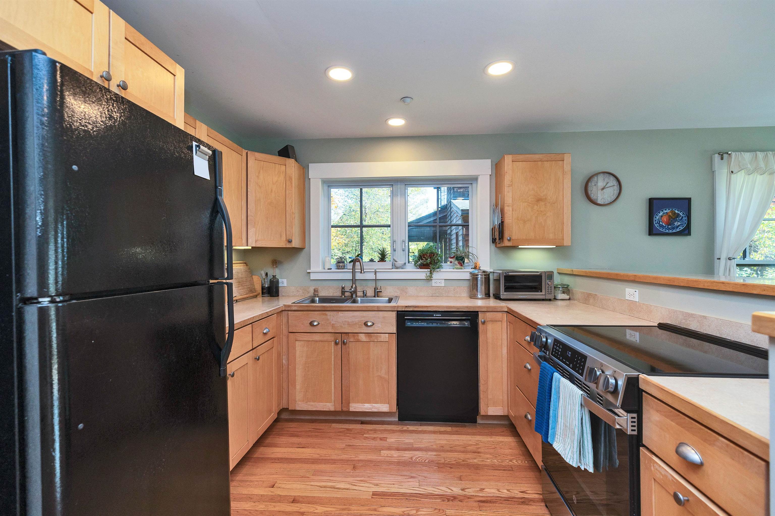 100 A Steele Road Peterborough, NH 03458 - Photo 10 of 40