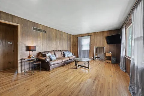 $180,000 | 3110 South 37th Street, Kansas City, KS 66106