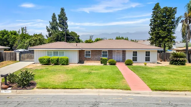$669,500 | 5651 Magnolia Avenue, Rialto, CA 92377