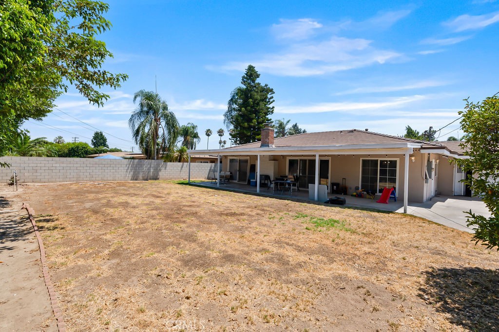 5651 Magnolia Avenue Rialto, CA 92377 - Photo 23 of 37