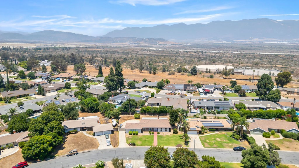 5651 Magnolia Avenue Rialto, CA 92377 - Photo 33 of 37