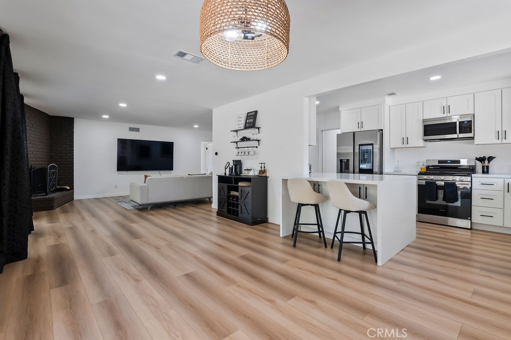 5651 Magnolia Avenue Rialto, CA 92377 - Photo 8 of 37