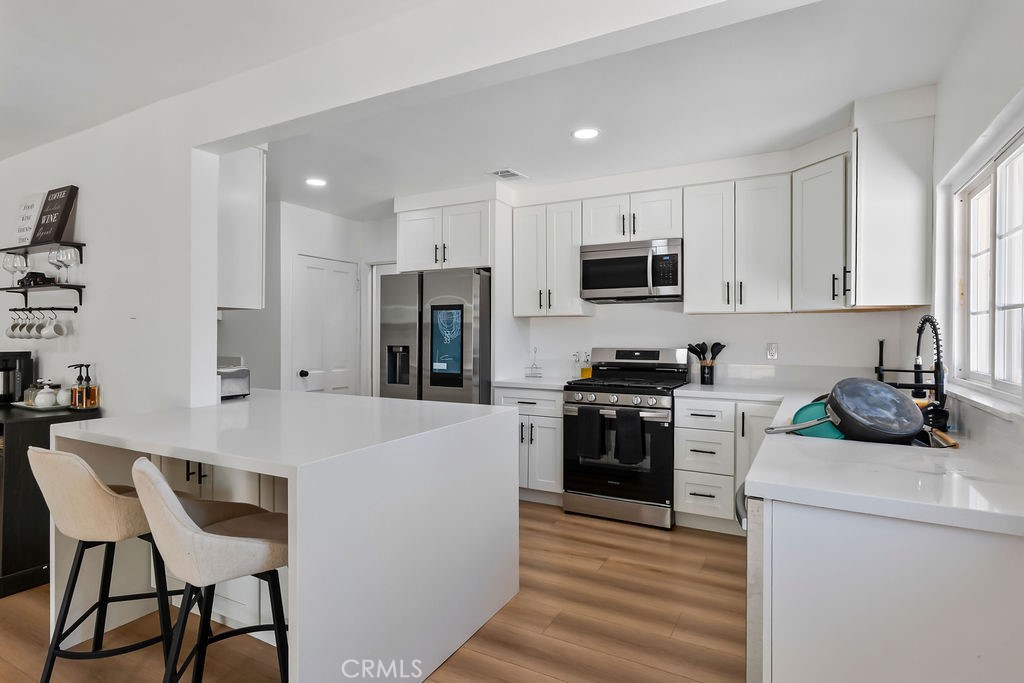 5651 Magnolia Avenue Rialto, CA 92377 - Photo 10 of 37