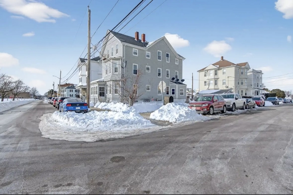 464 Birch Street Fall River, MA 02724 - Photo 4 of 19