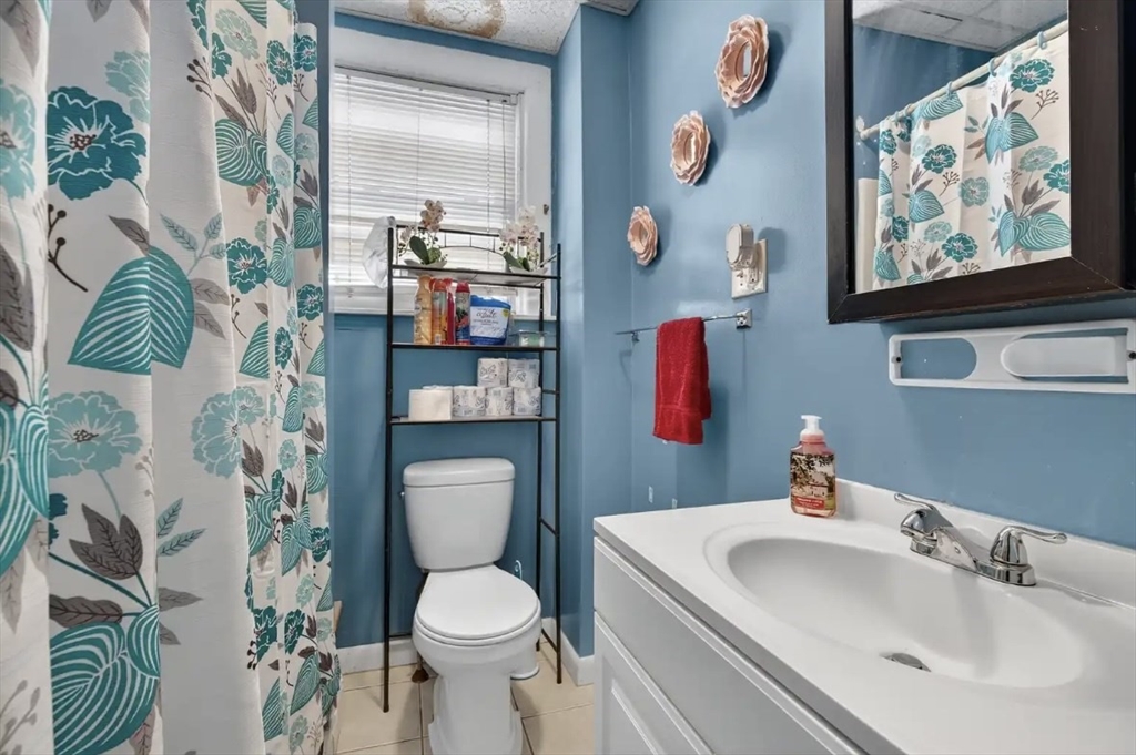 464 Birch Street Fall River, MA 02724 - Photo 7 of 19