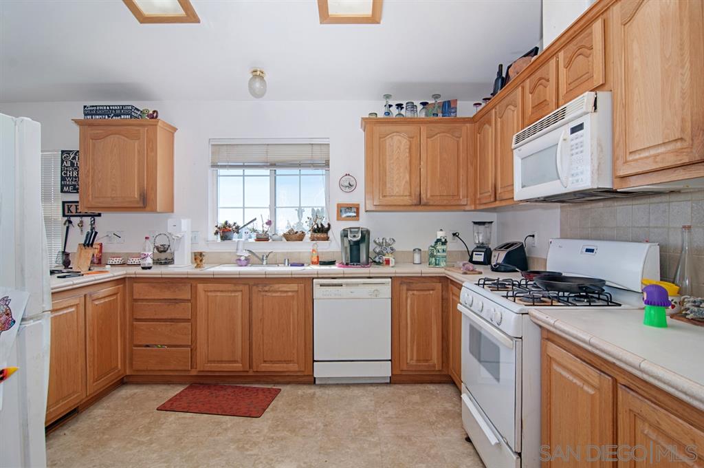 860-862 Harris Ranch Road Potrero, CA 91963 - Photo 14 of 25