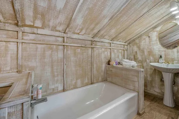 $1,165,000 | 153 South Shore Drive, Amarillo, TX 79118