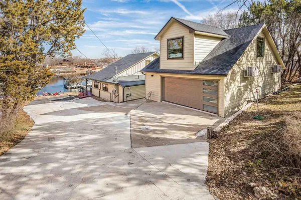 $1,165,000 | 153 South Shore Drive, Amarillo, TX 79118