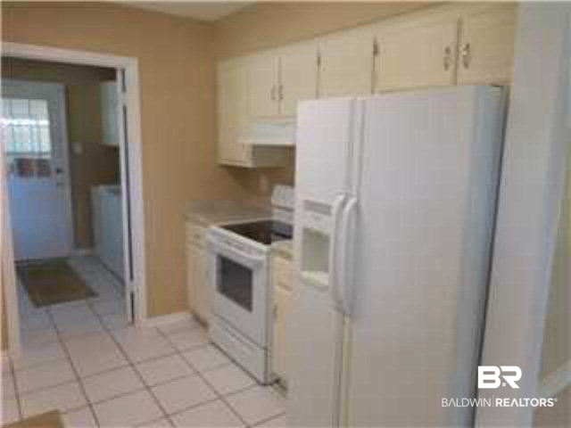 1319 Burnt Tree Drive East Mobile, AL 36695 - Photo 5 of 13 Kitchen
