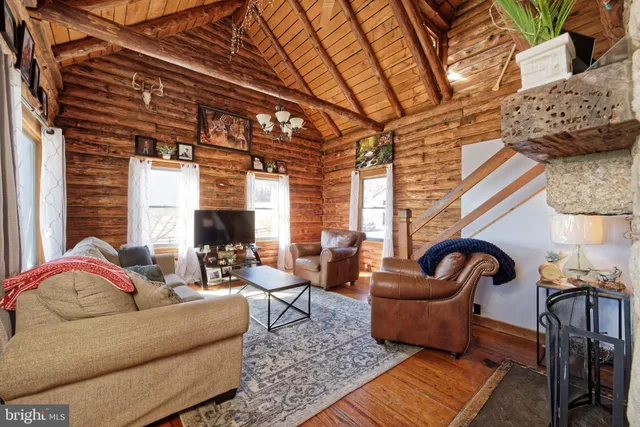 $2,925,000 | 4392 Carrington Road, Markham, VA 22643