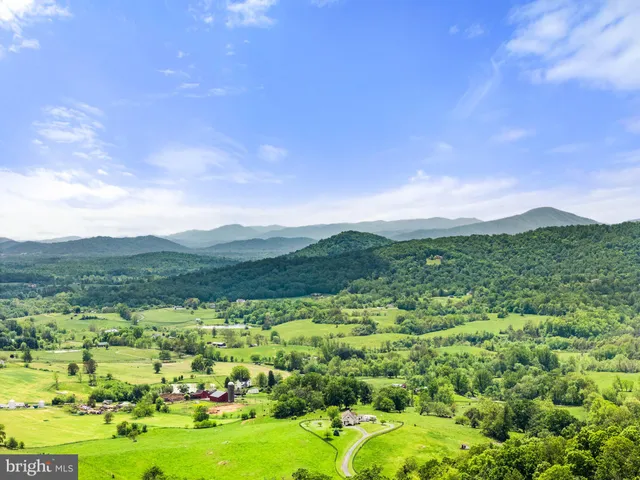 $2,925,000 | 4392 Carrington Road, Markham, VA 22643