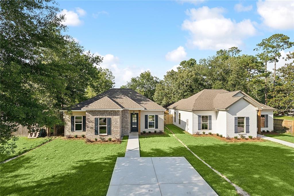 2120 Robin Street Slidell, LA 70460 - Photo 2 of 21