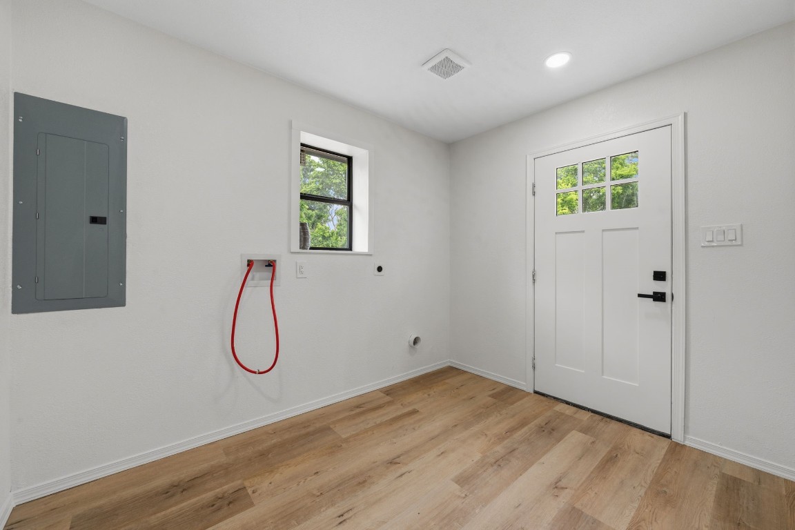 1313 Cos Street Liberty, TX 77575 - Photo 13 of 24 Super spacious utility room