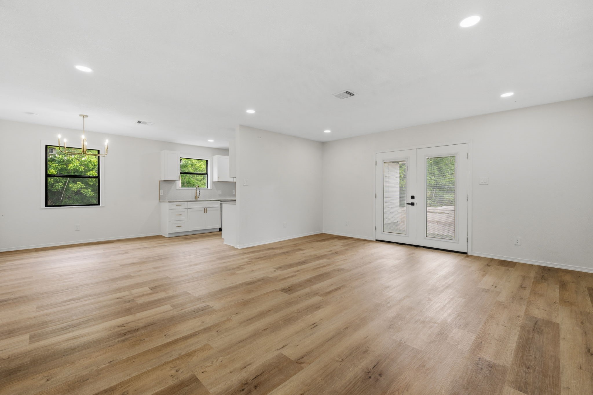 1313 Cos Street Liberty, TX 77575 - Photo 4 of 24 Living Room and dining room