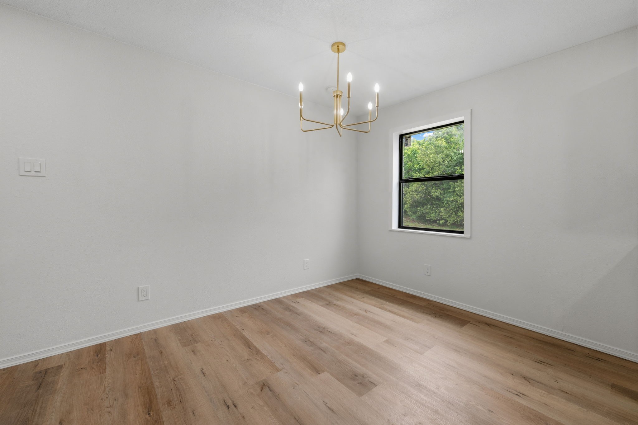 1313 Cos Street Liberty, TX 77575 - Photo 7 of 24 Dining Area
