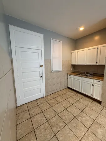 $1,650 | 7700 South Green Street, Unit 1, Chicago, IL 60620