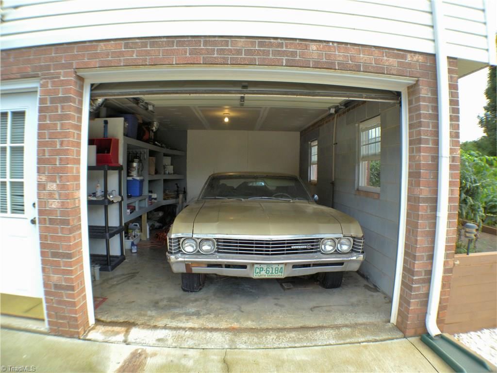 635 Stephany Circle Rural Hall, NC 27045 - Photo 6 of 16 Gallery Image 6