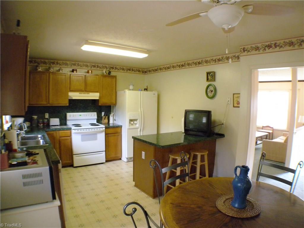 635 Stephany Circle Rural Hall, NC 27045 - Photo 9 of 16 Gallery Image 9
