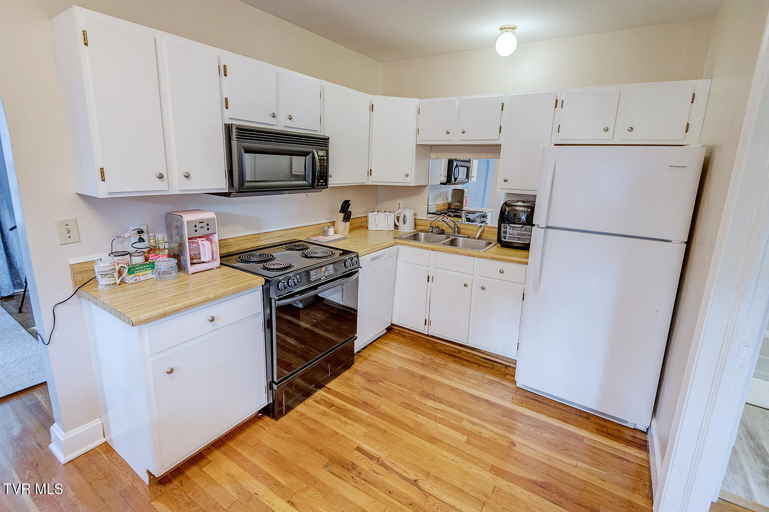 203 South Cherokee Street Jonesborough, TN 37659 - Photo 12 of 50 203-S-Cherokee-St_0446