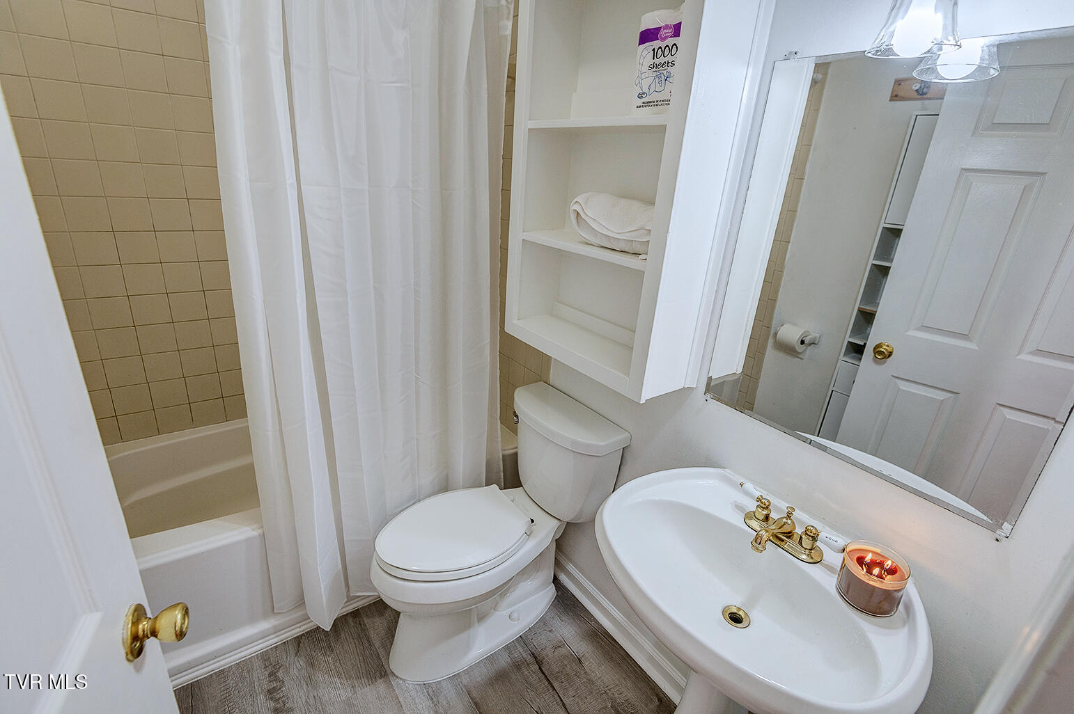 203 South Cherokee Street Jonesborough, TN 37659 - Photo 38 of 50 103-Cherokee-Jonesborough-TN-Interior_76