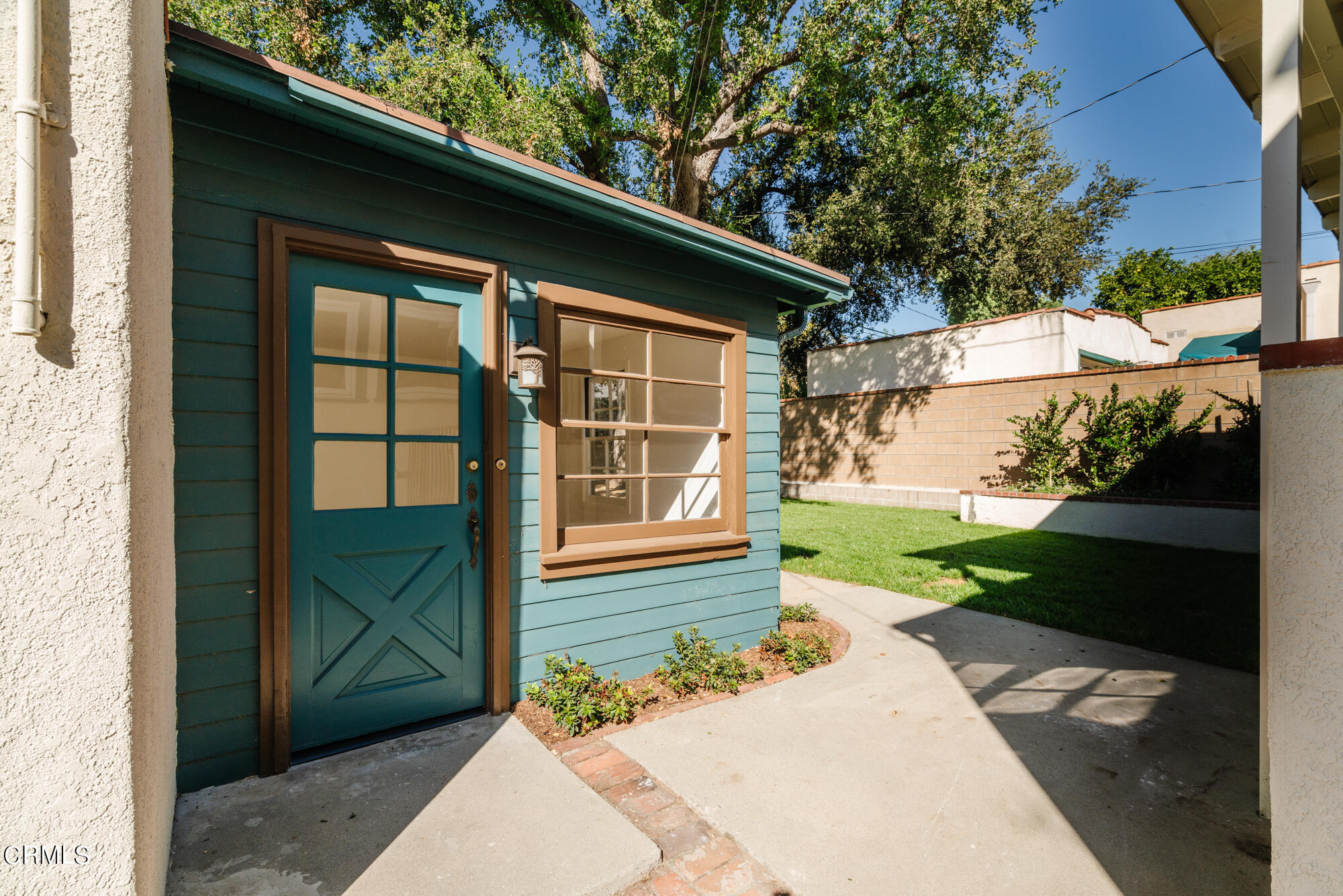 2089 Mar Vista Avenue Altadena, CA 91001 - Photo 29 of 32 a front view of a house with garden